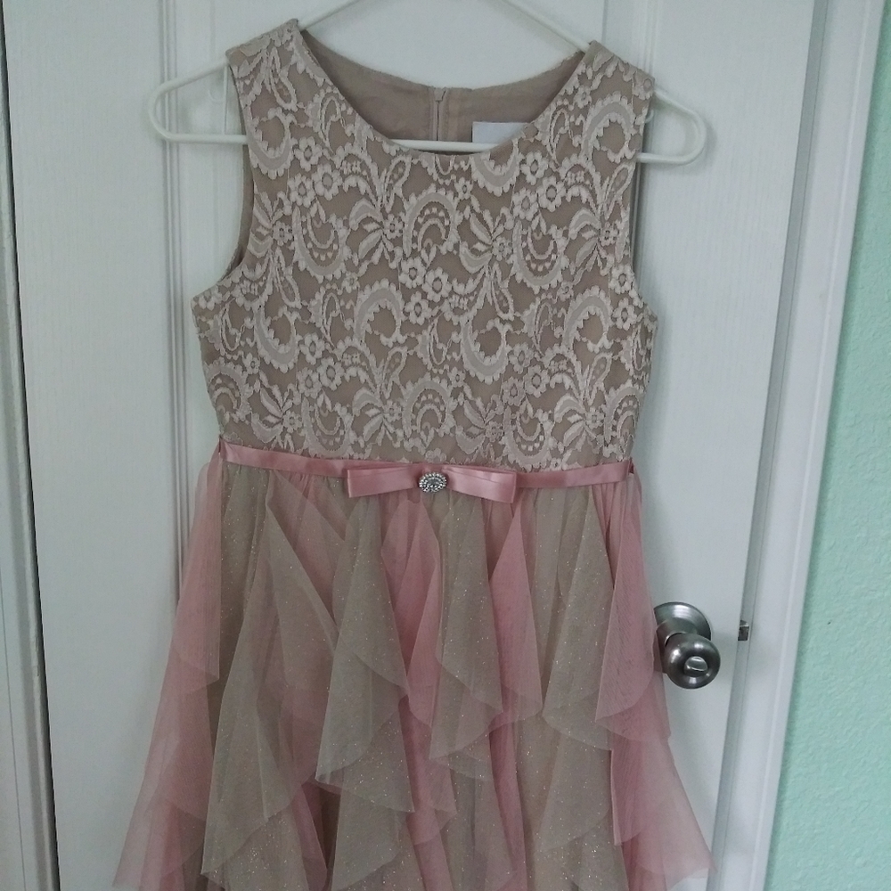 Girls dress